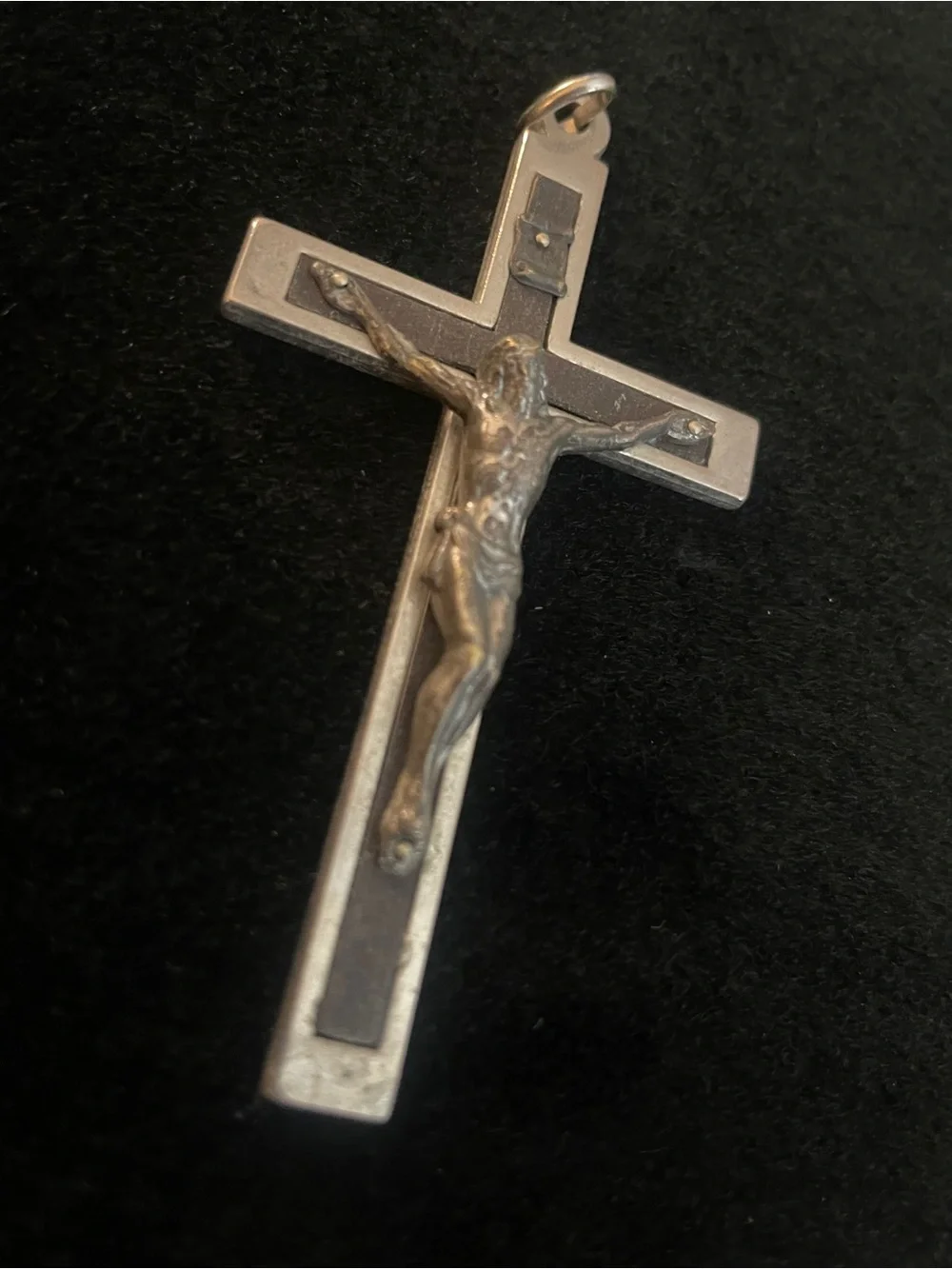 VINTAGE Crucifix Pendant, very old Good Condition 2” for chain!
